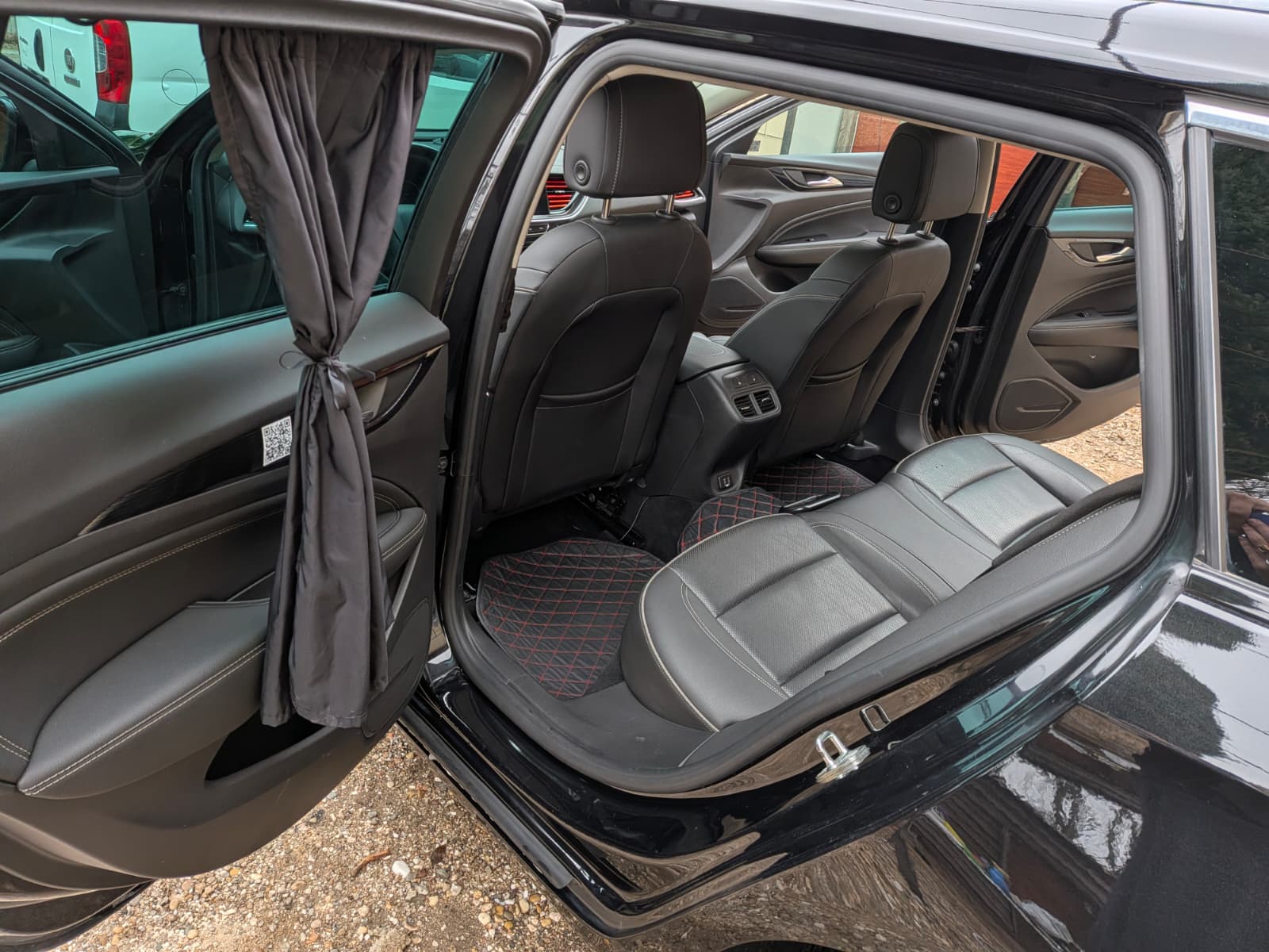 nettoyage intérieur arrière côté conducteur après