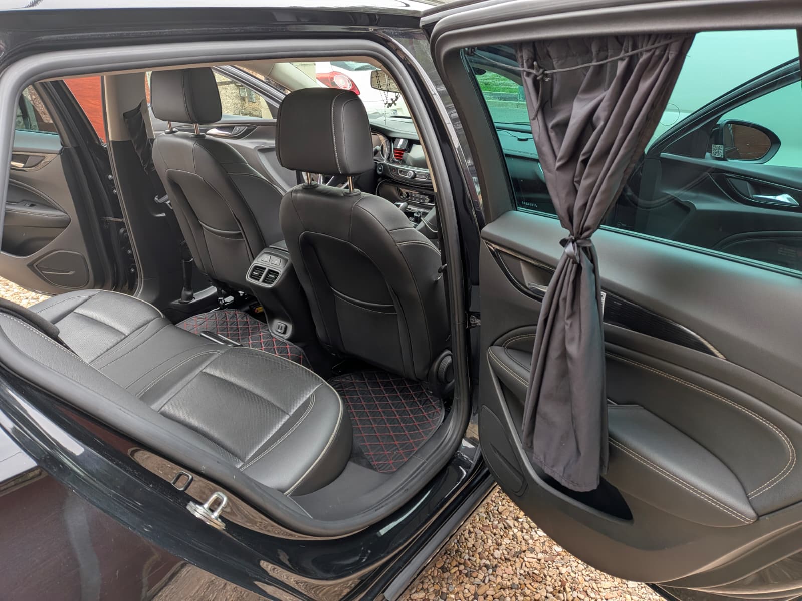 nettoyage intérieur arrière côté passager après