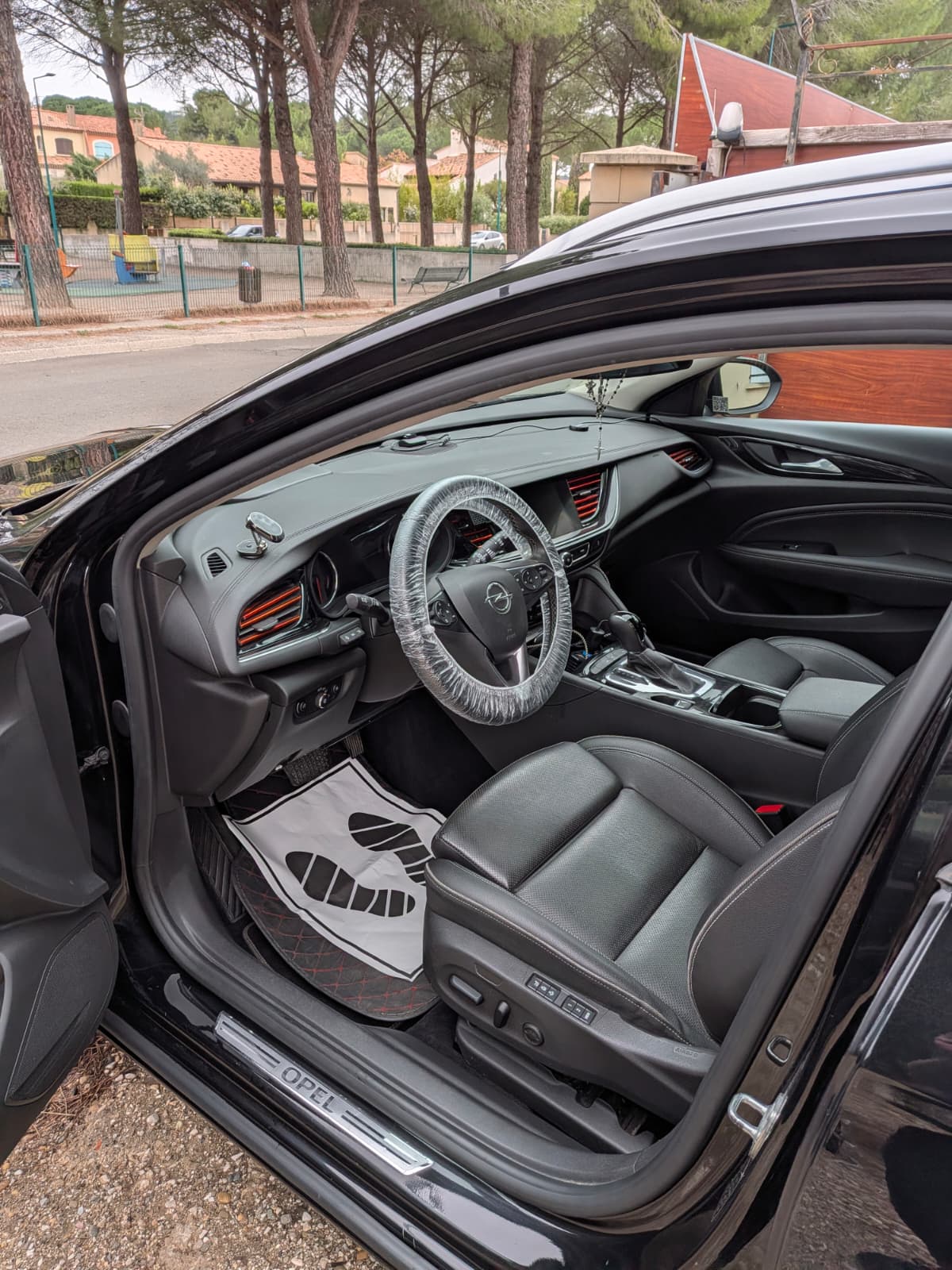 nettoyage intérieur côté conducteur après