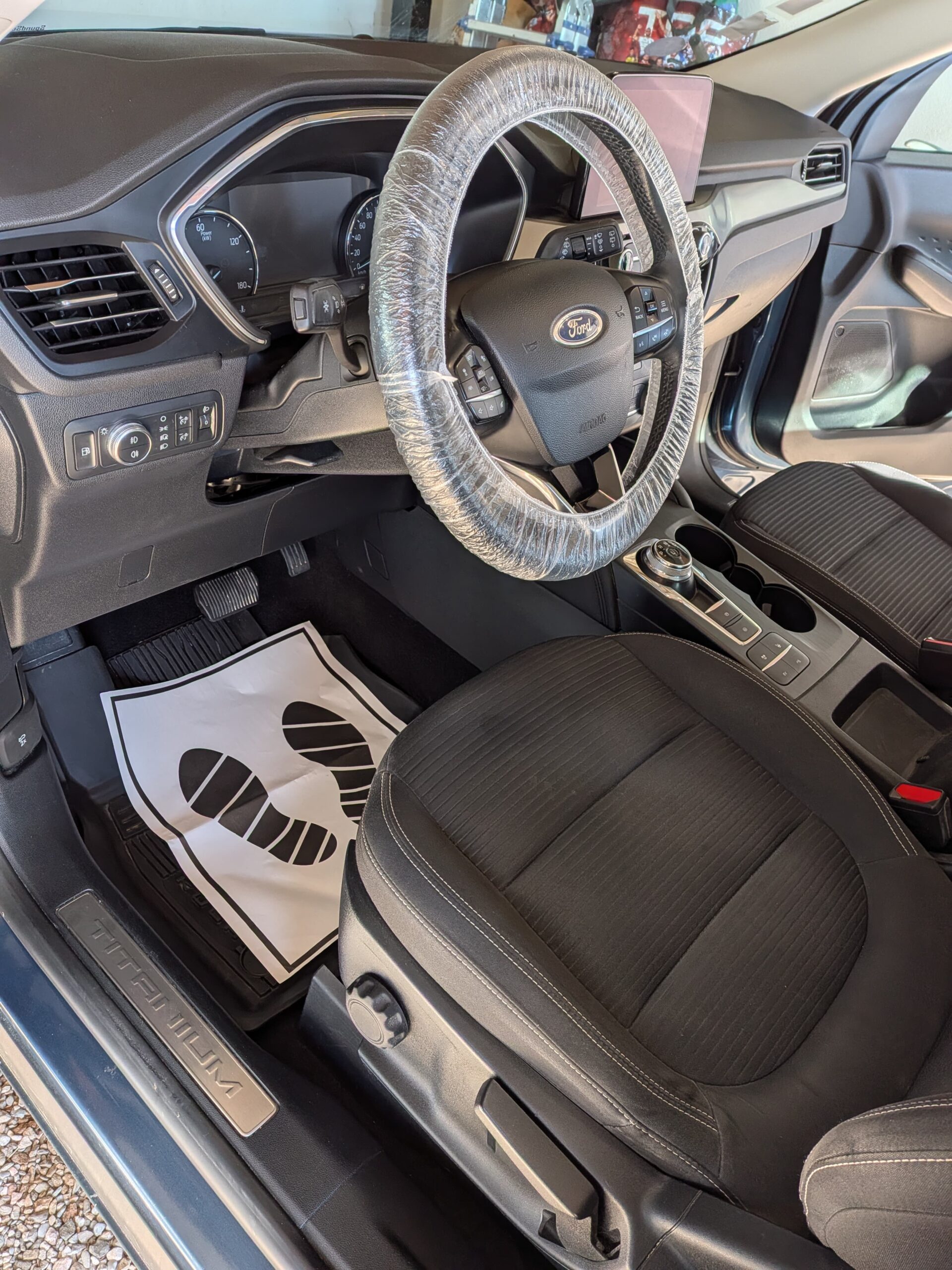 nettoyage intérieur côté conducteur après